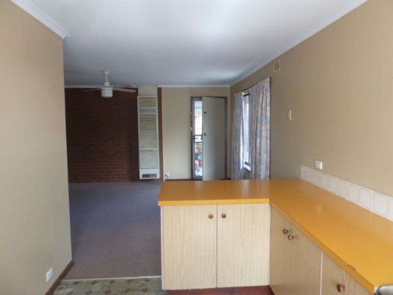 4/11 Hunter Street, Moe VIC 3825