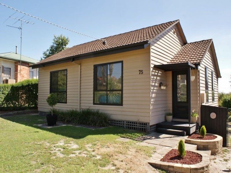 75 Hampton Street, Moe VIC 3825