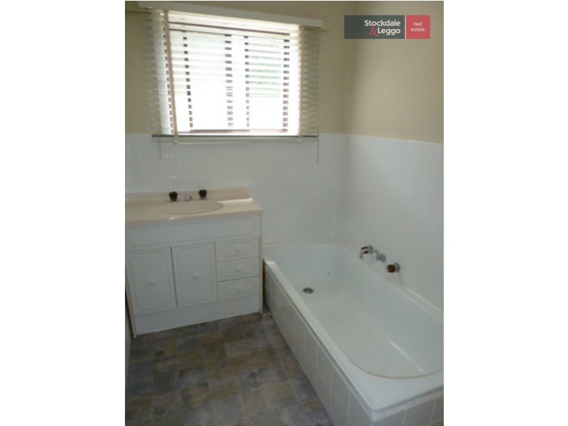 62 Moore Street, Moe VIC 3825
