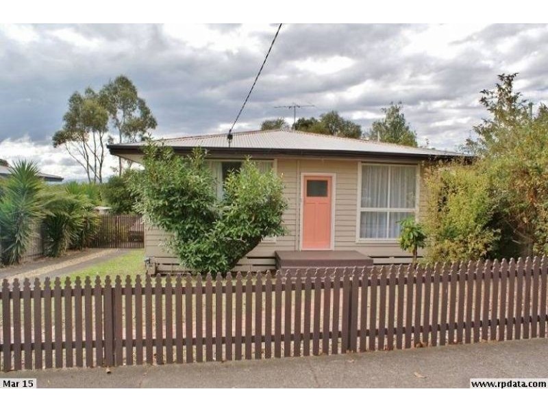 4 Richard Street, Moe VIC 3825