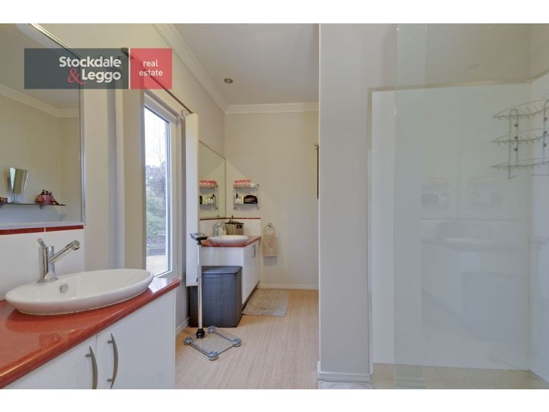 34 Pineridge Road, Moe South VIC 3825