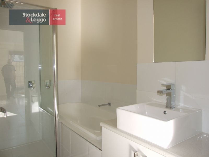 1 & 2/29 Victoria Street, Moe VIC 3825