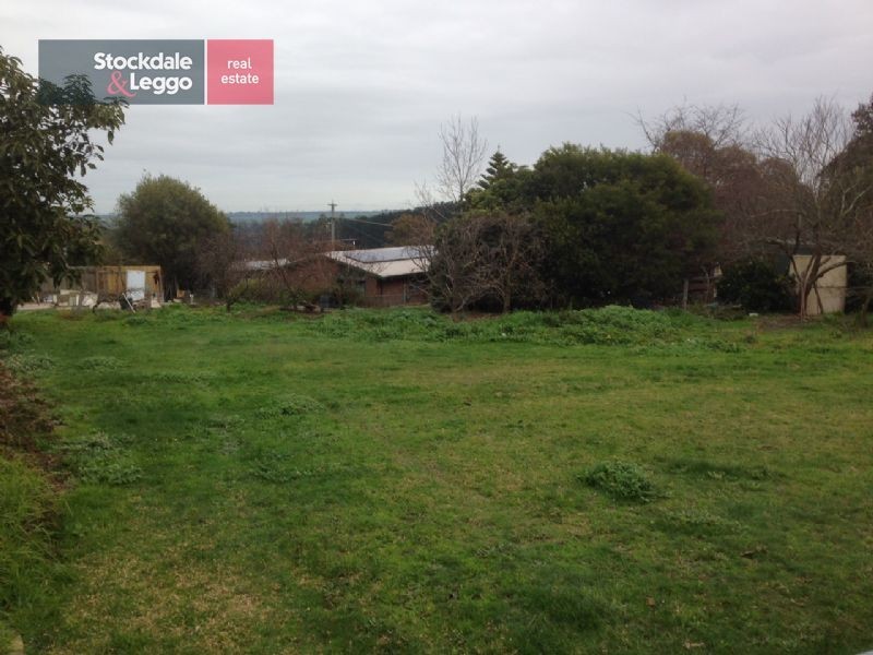 18 Tooronga Road, Willow Grove VIC 3825