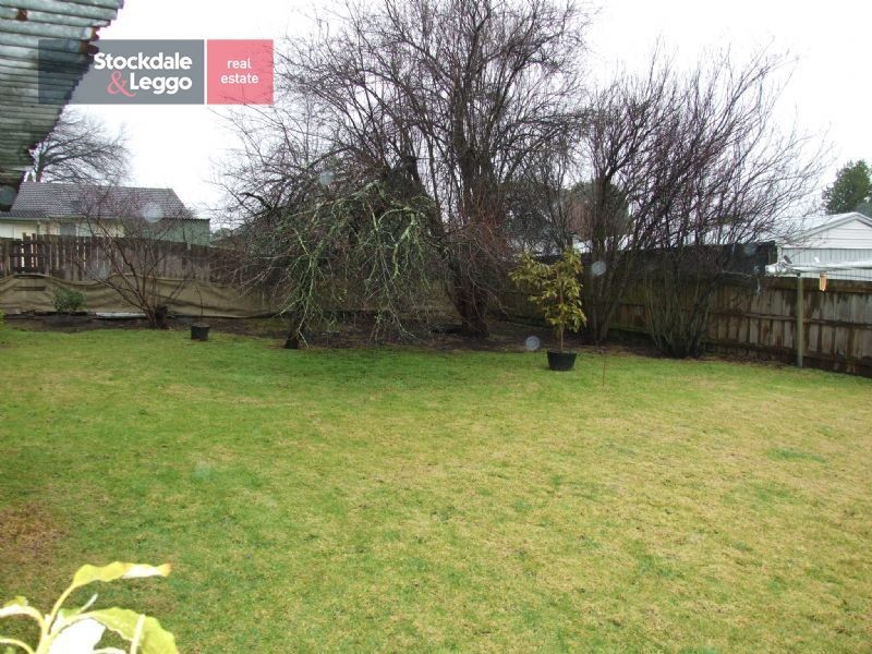 11 Charles Street, Moe VIC 3825