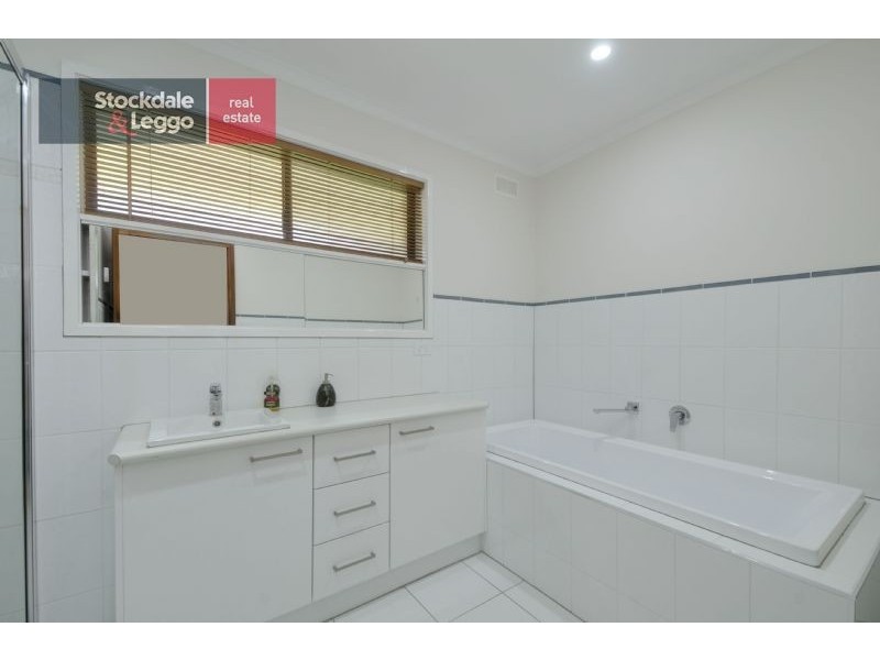 13 Dudley Court, Newborough VIC 3825