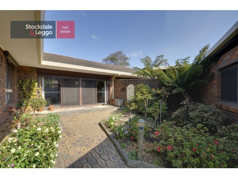 13 Dudley Court, Newborough VIC 3825