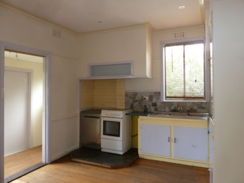 14 Parer Avenue, Moe VIC 3825