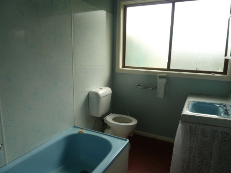 14 Parer Avenue, Moe VIC 3825