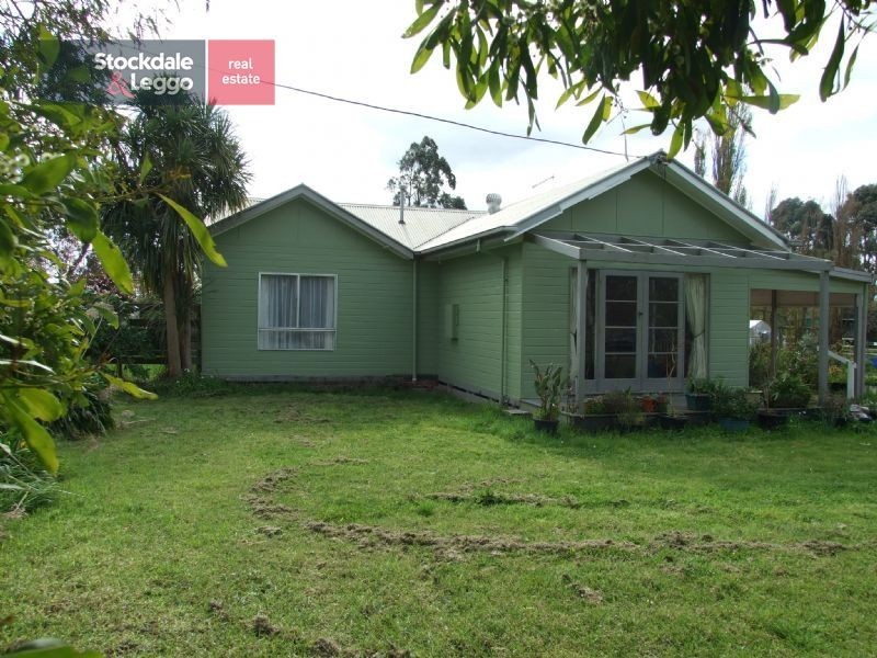 24 Thompsons Road, Newborough VIC 3825