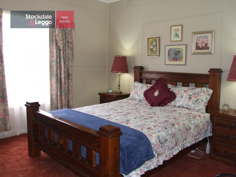 24 Thompsons Road, Newborough VIC 3825