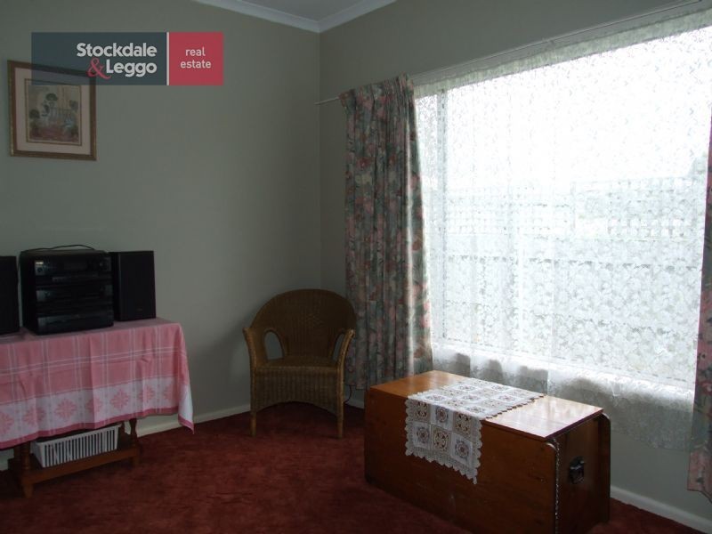 24 Thompsons Road, Newborough VIC 3825