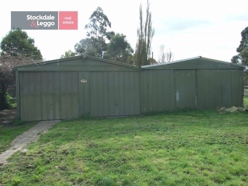 24 Thompsons Road, Newborough VIC 3825