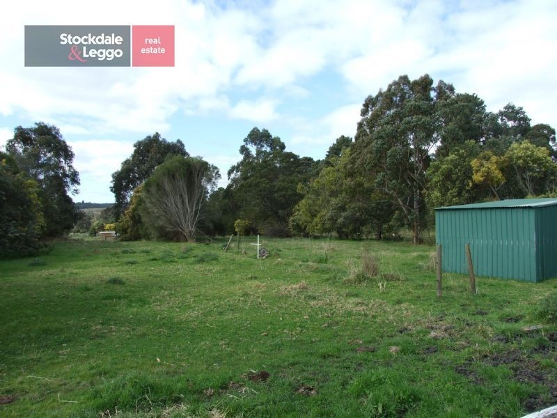 24 Thompsons Road, Newborough VIC 3825