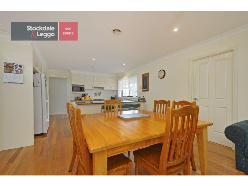3 Crombe Court, Newborough VIC 3825