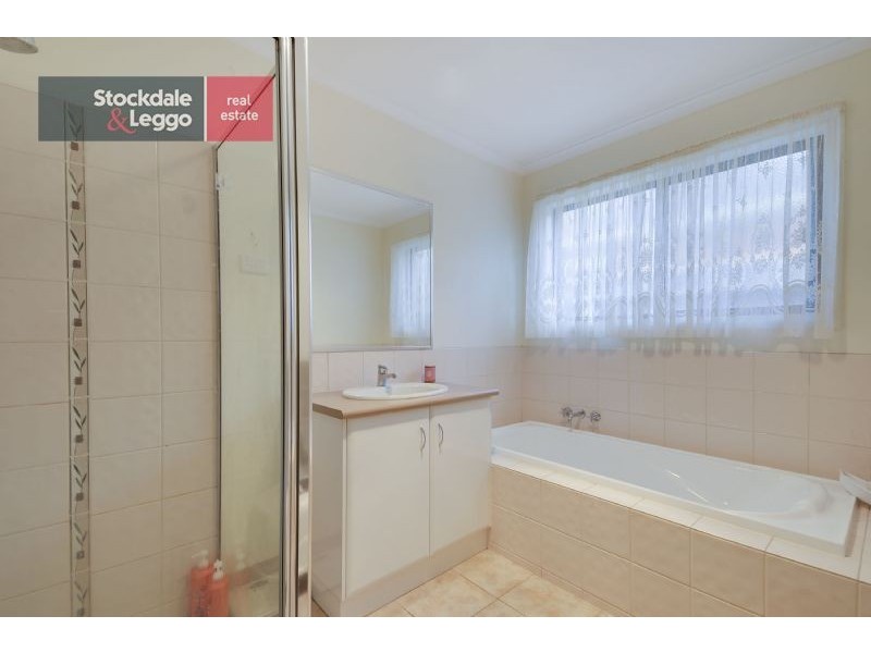 3 Crombe Court, Newborough VIC 3825