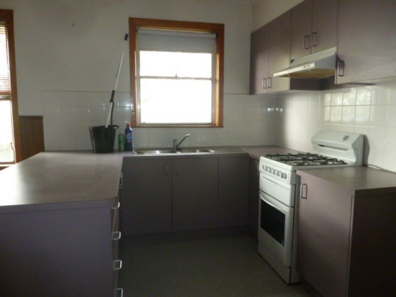 12 Charles Street, Moe VIC 3825