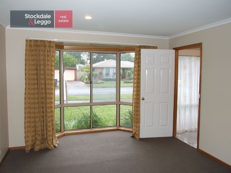 2 Fern Close, Newborough VIC 3825
