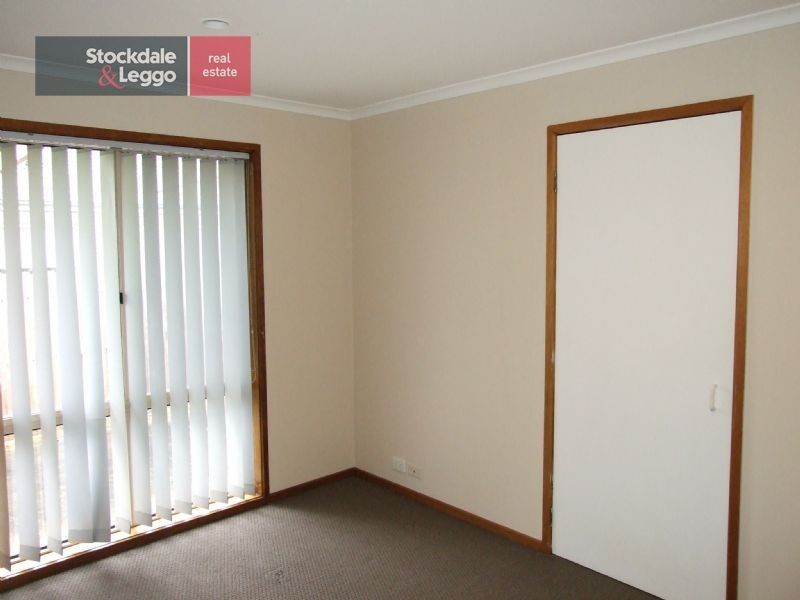 2 Fern Close, Newborough VIC 3825