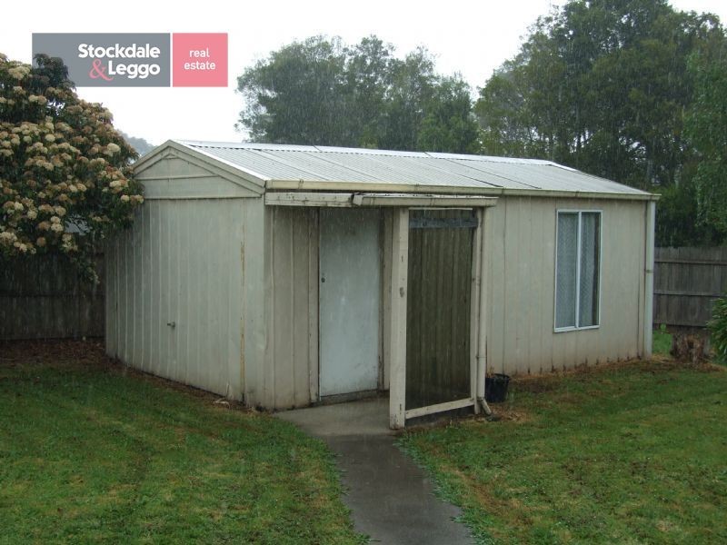 2 Fern Close, Newborough VIC 3825