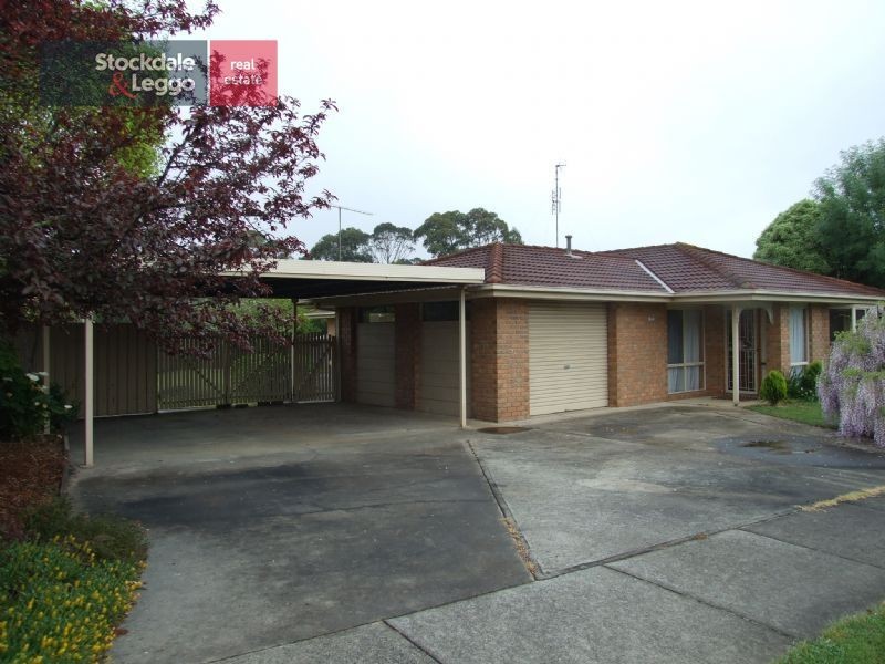 2 Fern Close, Newborough VIC 3825