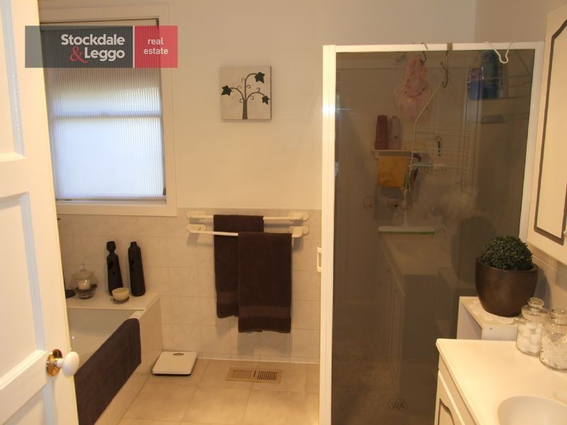 42 Darlimurla Avenue, Newborough VIC 3825