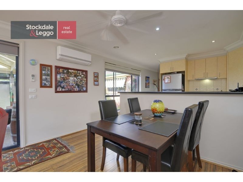 18 Saxtons Drive, Moe VIC 3825