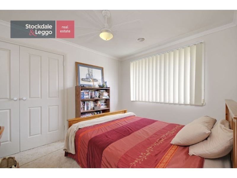 18 Saxtons Drive, Moe VIC 3825