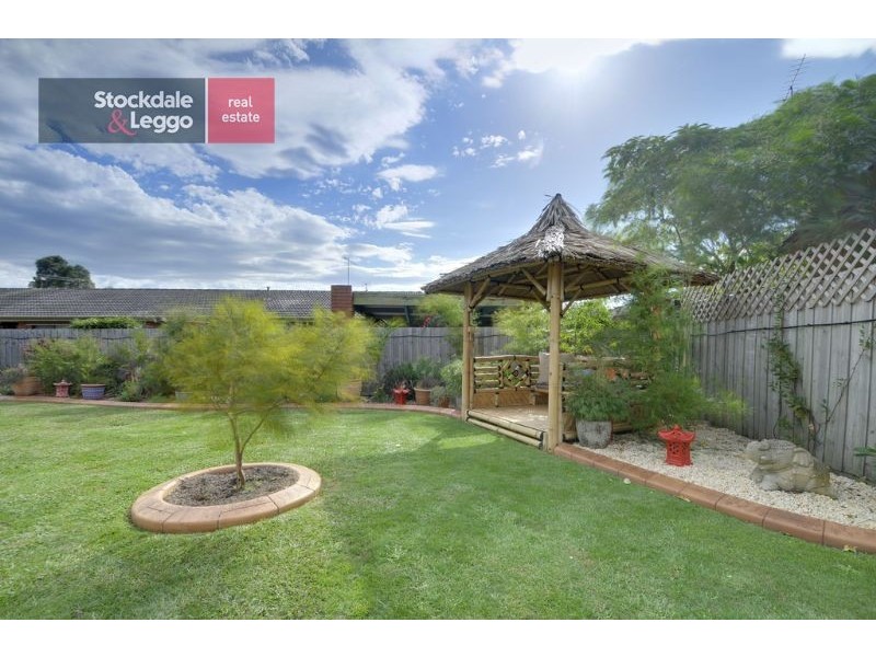 18 Saxtons Drive, Moe VIC 3825