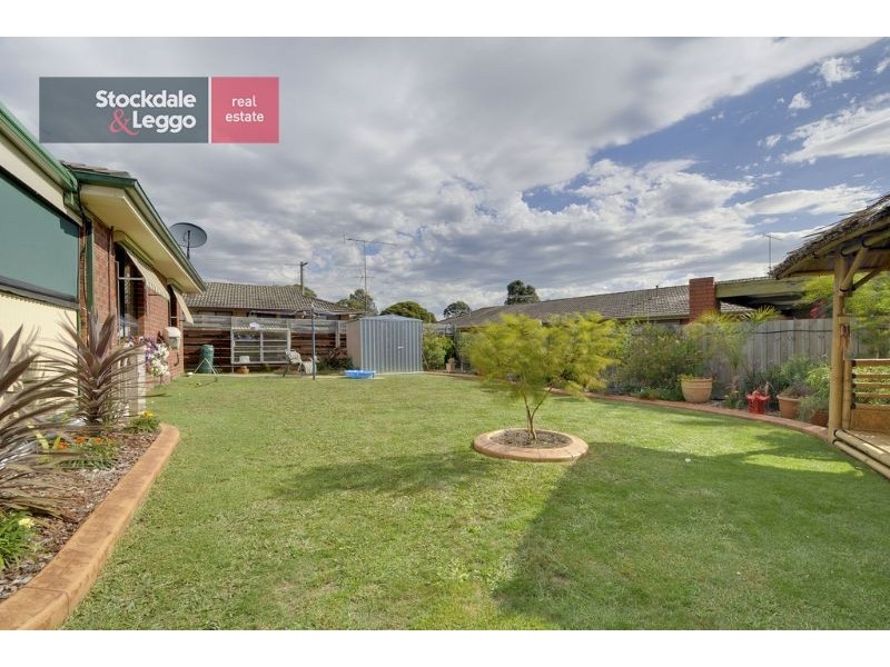 18 Saxtons Drive, Moe VIC 3825