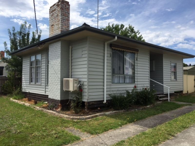 95 Service Road, Moe VIC 3825