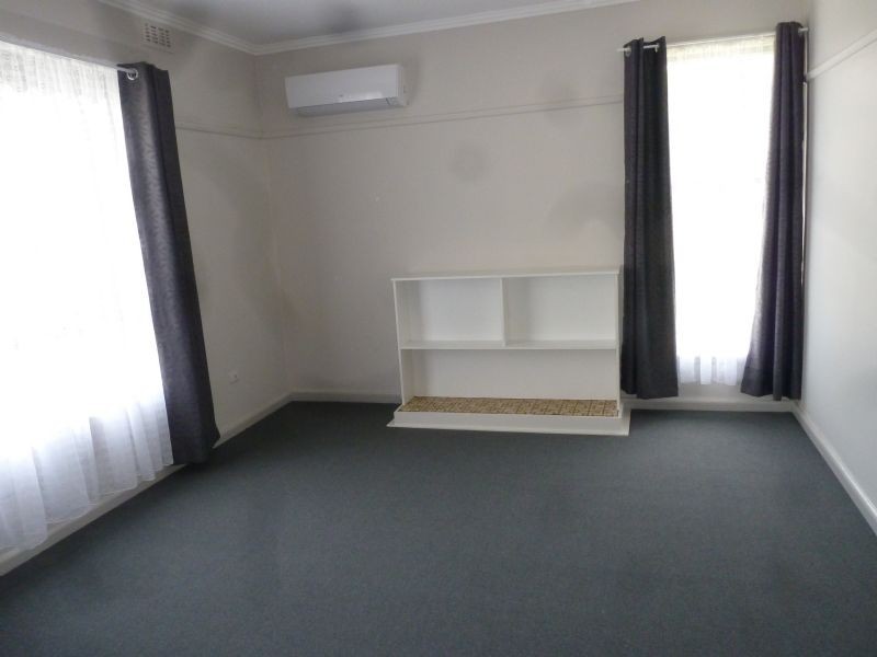 95 Service Road, Moe VIC 3825