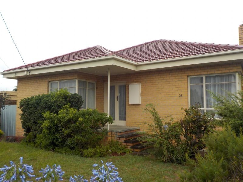 24 May Street, Moe VIC 3825