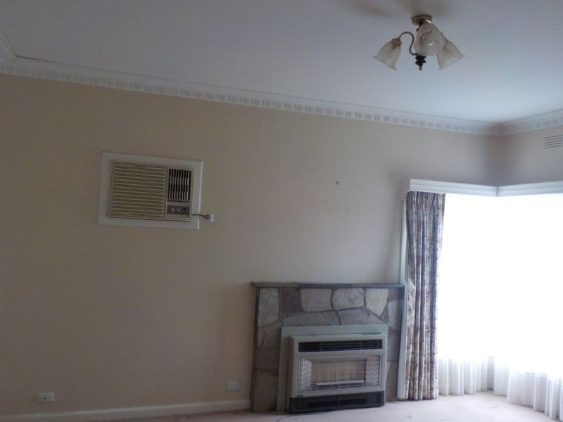 24 May Street, Moe VIC 3825