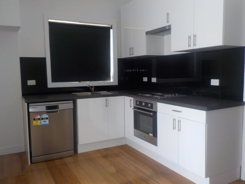 8 Worth Crescent, Moe VIC 3825