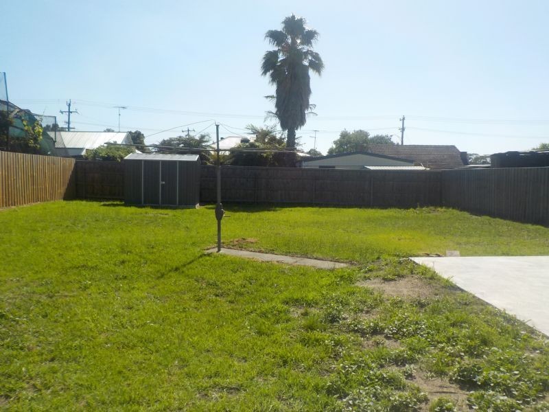 8 Worth Crescent, Moe VIC 3825