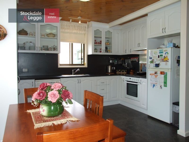 52 Darlimurla Avenue, Newborough VIC 3825