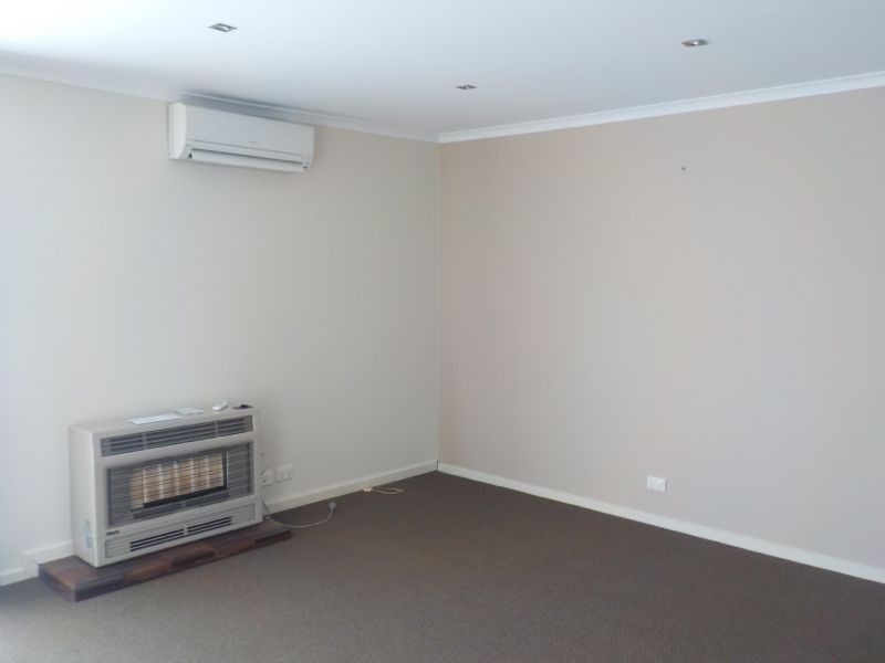 2 Ellinbank Street, Newborough VIC 3825