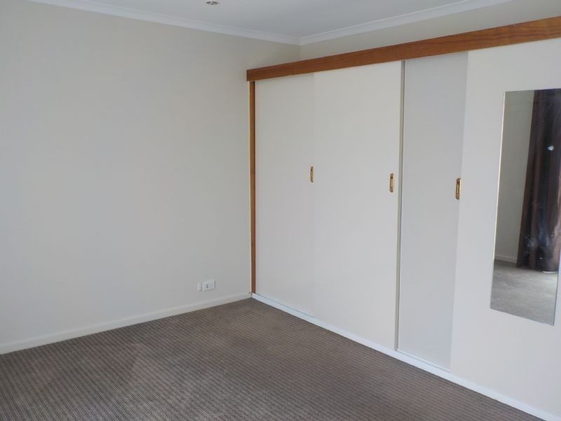 2 Ellinbank Street, Newborough VIC 3825
