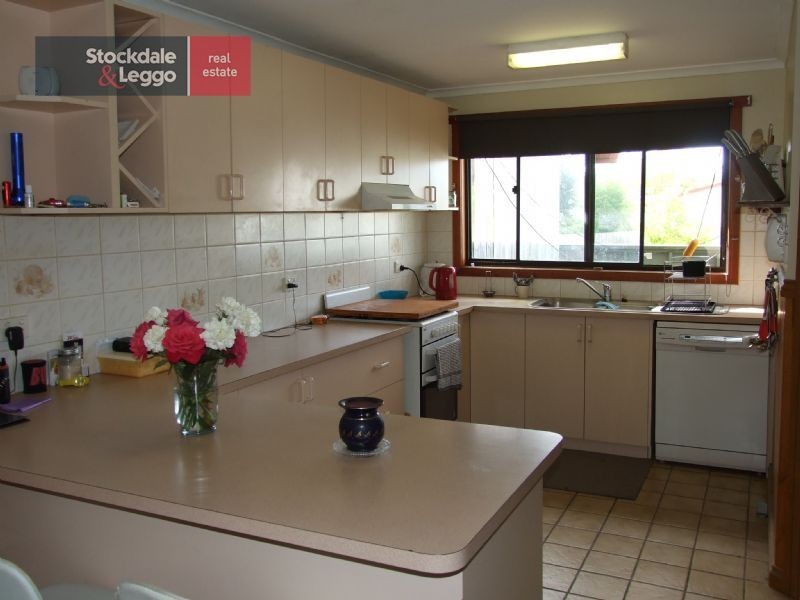 10 William Street, Newborough VIC 3825