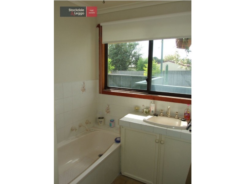 10 William Street, Newborough VIC 3825