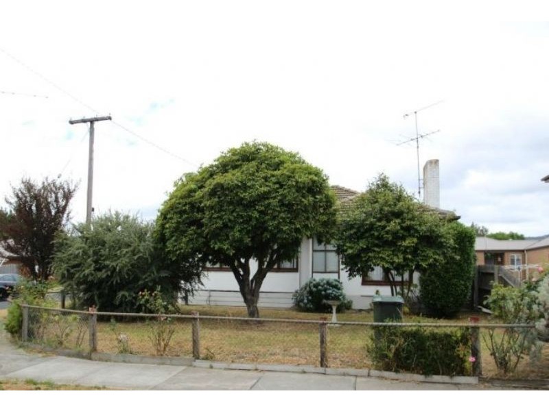 107 Service Road, Moe VIC 3825
