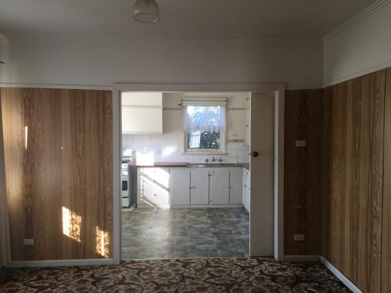 107 Service Road, Moe VIC 3825