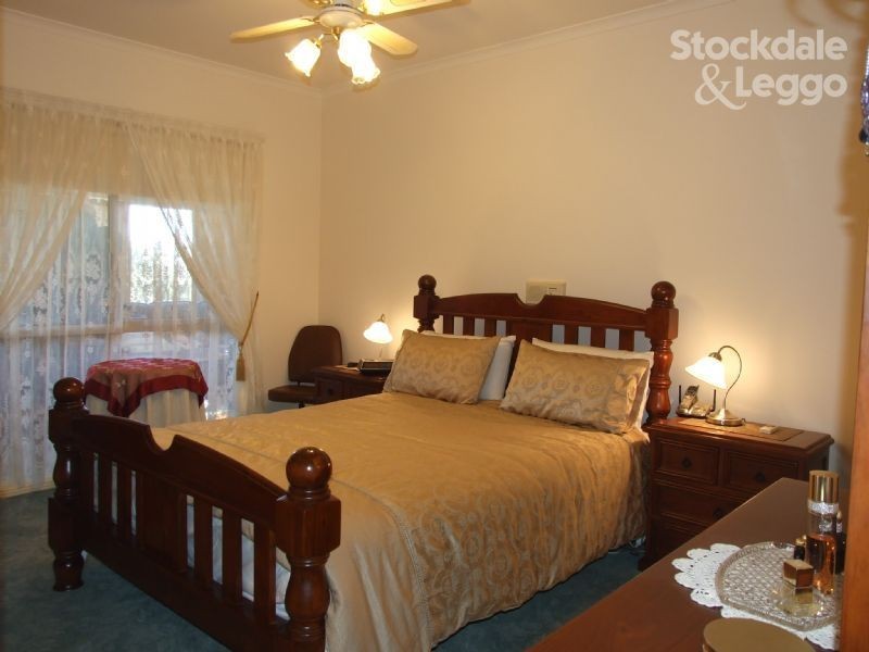 113 Donelan Drive, Hernes Oak VIC 3825