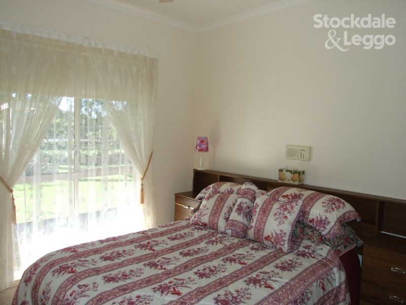 113 Donelan Drive, Hernes Oak VIC 3825