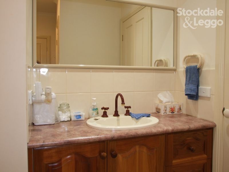 113 Donelan Drive, Hernes Oak VIC 3825
