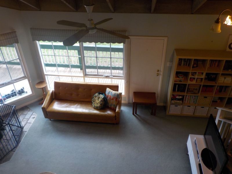 51 Donelan Drive, Hernes Oak VIC 3825