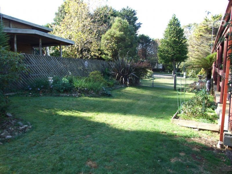 2 Jordan Court, Rawson VIC 3825