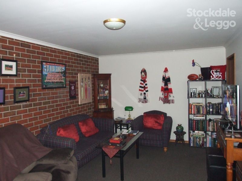 2/30 Saxtons Drive, Moe VIC 3825