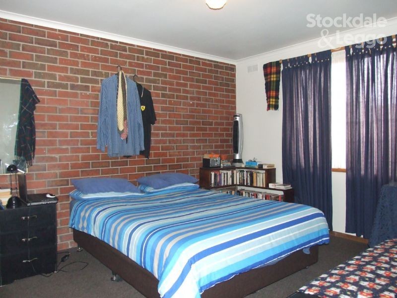 2/30 Saxtons Drive, Moe VIC 3825