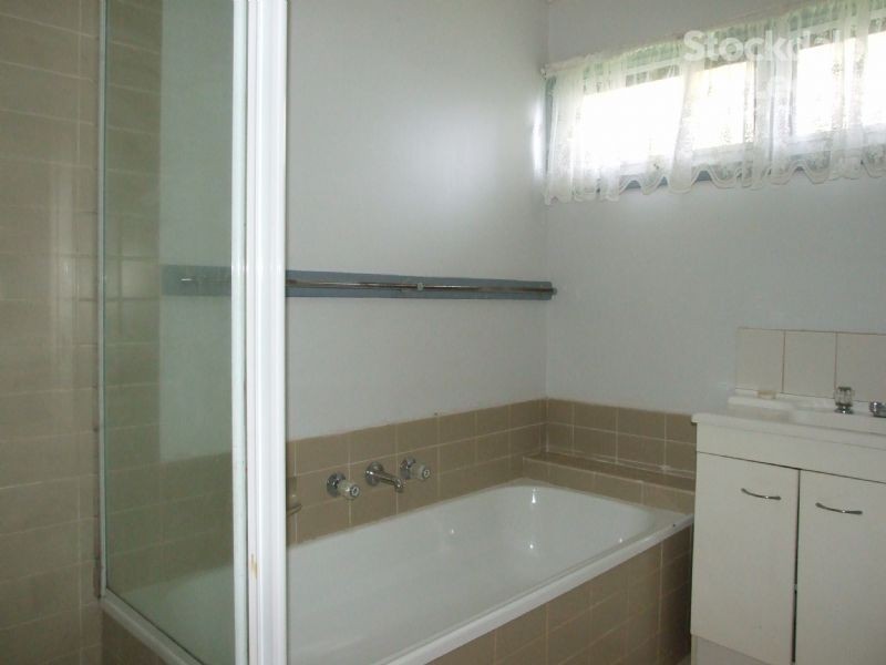 11 Pinnacle Dive, Rawson VIC 3825